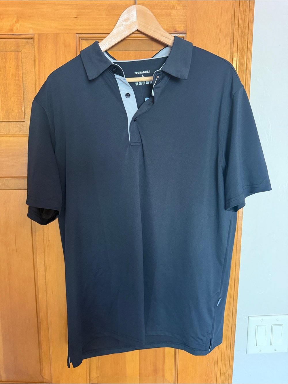 GRADUAL Men’s Black Polo Shirt with Contrast Placket large